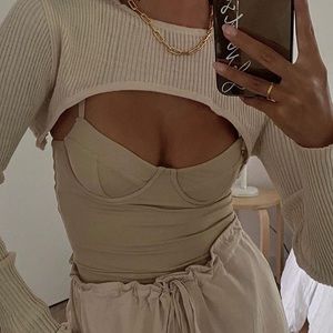 NWOT Source Unknown cropped sweater cream